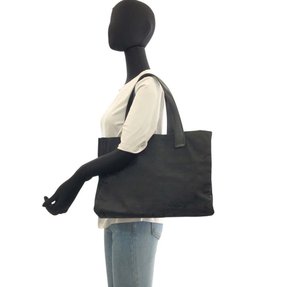 CHANEL Black Leather Shoulder Bag - Picture 7 of 10